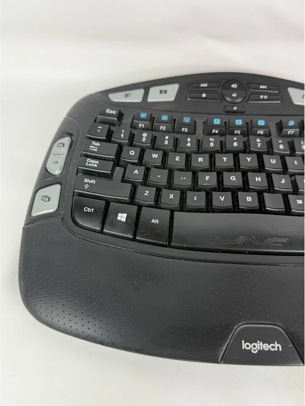 Logitech K350 Wireless Keyboard No USB Dongle Great Condition!